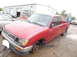 1996 TOYOTA TACOMA BURGUNDY XTRA 2.4L AT 2WD Z17697